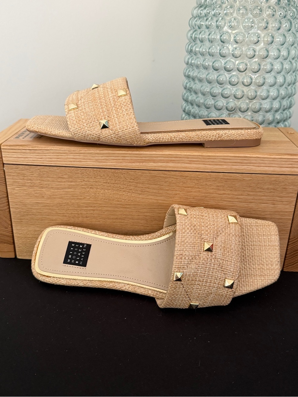 White House Black Market Studded Beige Tan. Raffia Slide Sandals - new